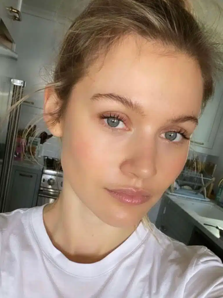 Caroline Corinth Biography: Wiki, Age, Career, Height, Weight, Boyfriend, Net Worth & More